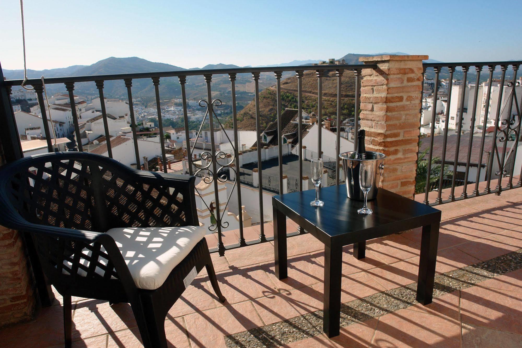 Hotel Don Pero Alora Exterior photo